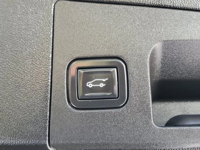 2023 Cadillac XT5 FWD Luxury photo 11