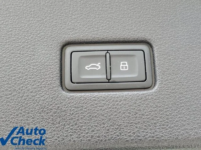 2021 Audi Q8 Premium Plus 55 TFSI quattro Tiptronic photo 11