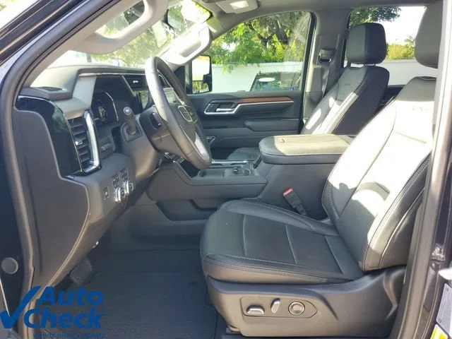 2025 GMC Sierra 2500 HD Denali photo 18