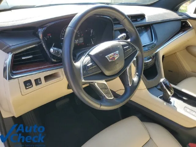 2018 Cadillac XT5 Premium Luxury FWD photo 17