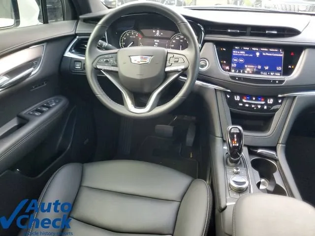 2024 Cadillac XT6 Luxury photo 19