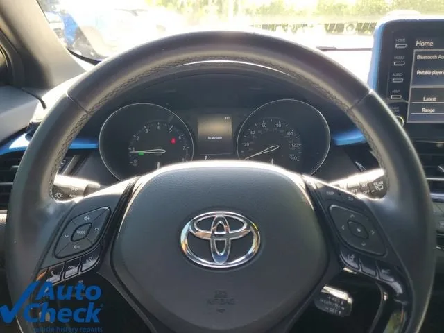 2019 Toyota C-HR XLE photo 19