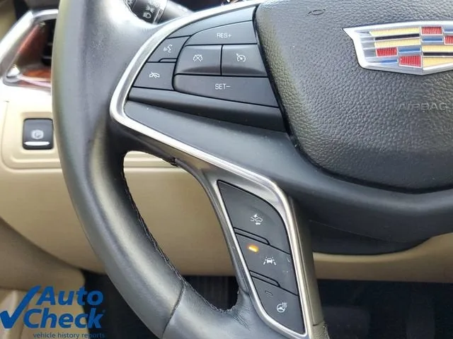 2017 Cadillac XT5 Luxury FWD photo 22