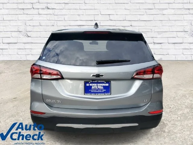 2024 Chevrolet Equinox LT photo 3