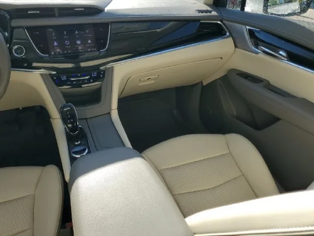 2025 Cadillac XT6 Premium Luxury photo 18