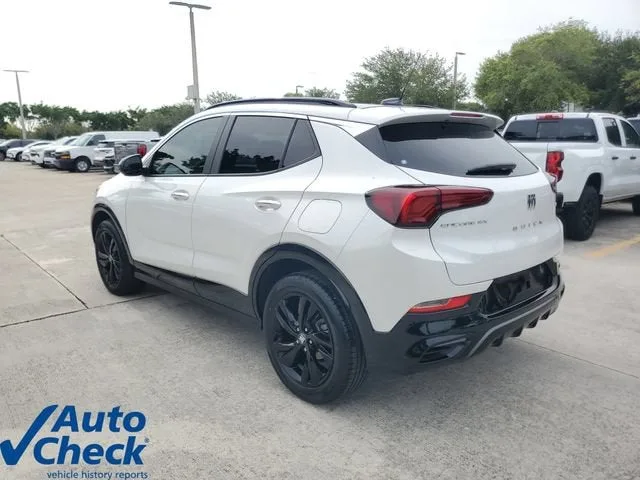 2024 Buick Encore GX Sport Touring photo 2