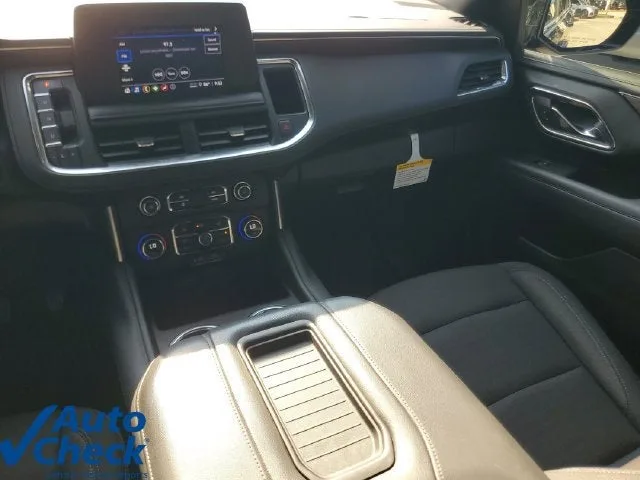 2024 Chevrolet Suburban LS photo 15