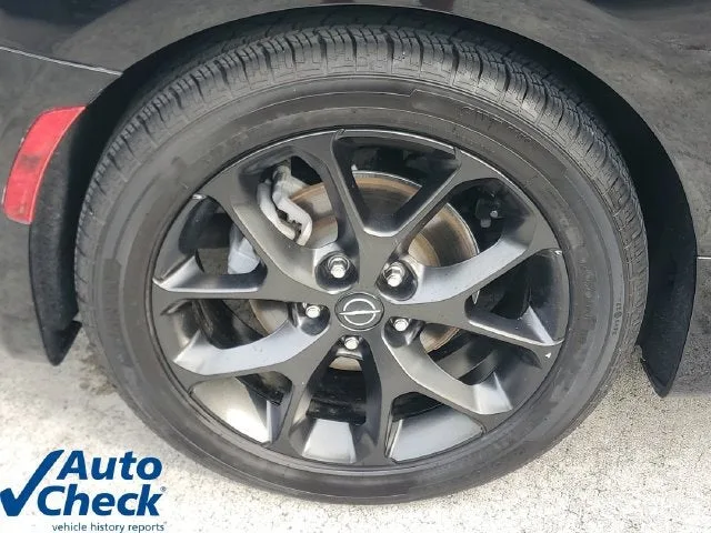 2026 Chrysler Pacifica Limited photo 8
