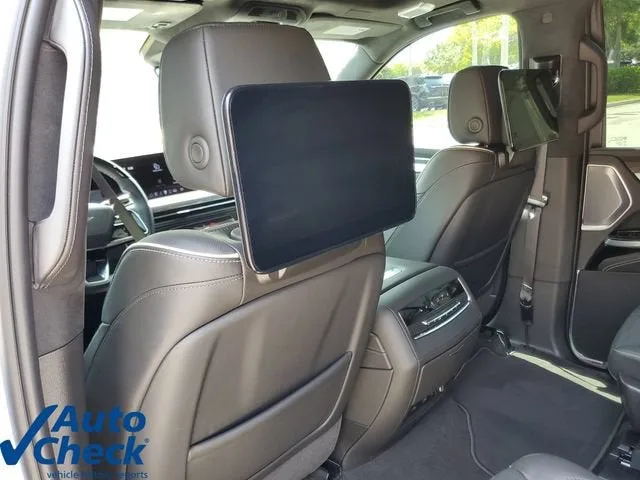 2026 Cadillac Escalade V-Series photo 15