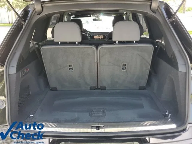 2020 Audi Q7 Prestige photo 9