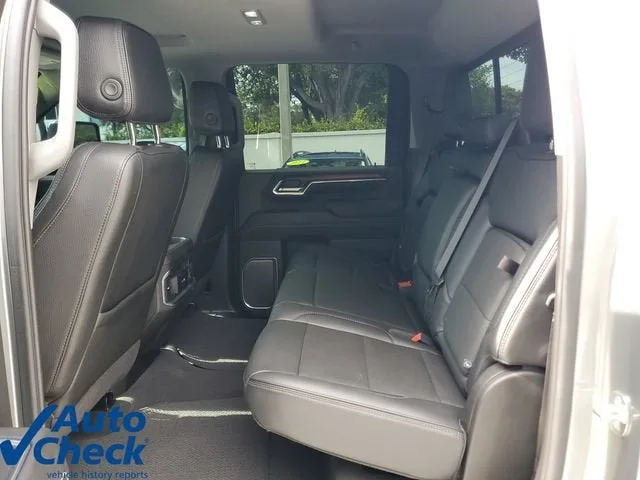 2024 GMC Sierra 2500 HD Denali photo 11