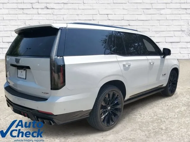 2026 Cadillac Escalade V-Series photo 4