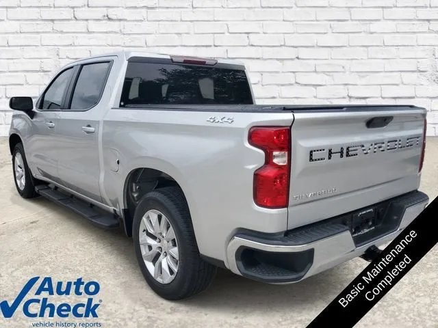 2020 Chevrolet Silverado 1500 LT photo 2
