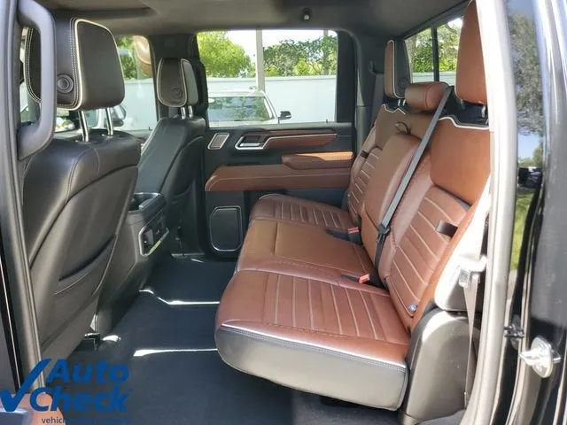 2025 GMC Sierra 2500 HD Denali Ultimate photo 11