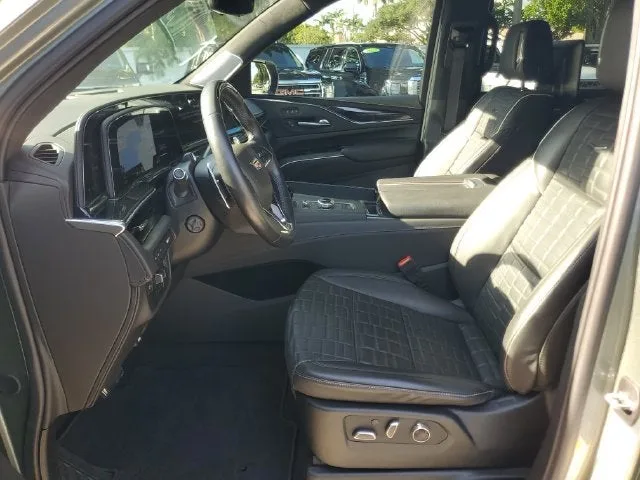 2024 Cadillac Escalade V-Series photo 18