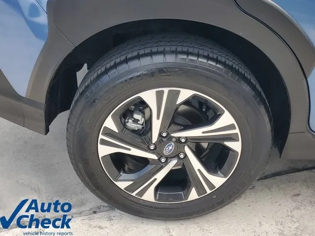 2024 Subaru Crosstrek Premium photo 8