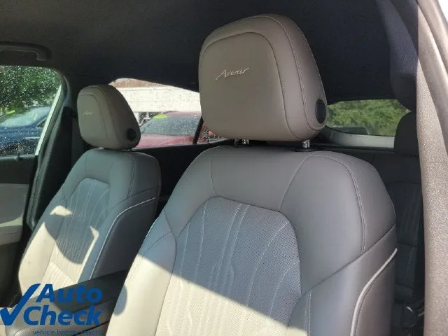 2024 Buick Envista Avenir photo 18