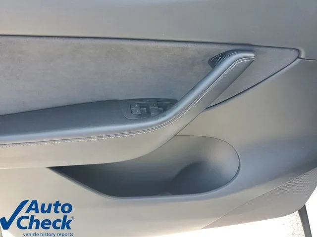 2021 Tesla Model Y Long Range photo 21