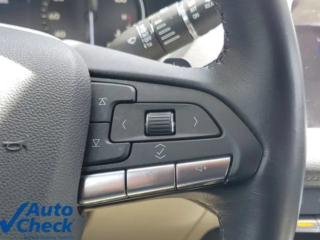 2023 Cadillac XT4 Luxury photo 23