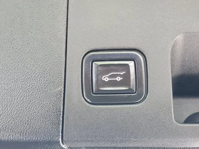 2023 Cadillac XT5 FWD Luxury photo 11