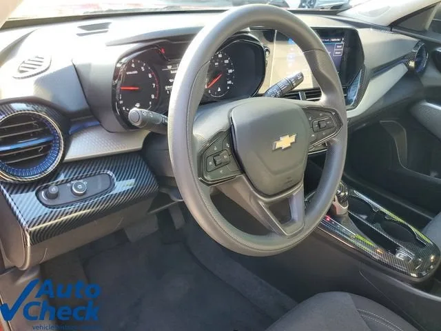 2024 Chevrolet Trax LS photo 18