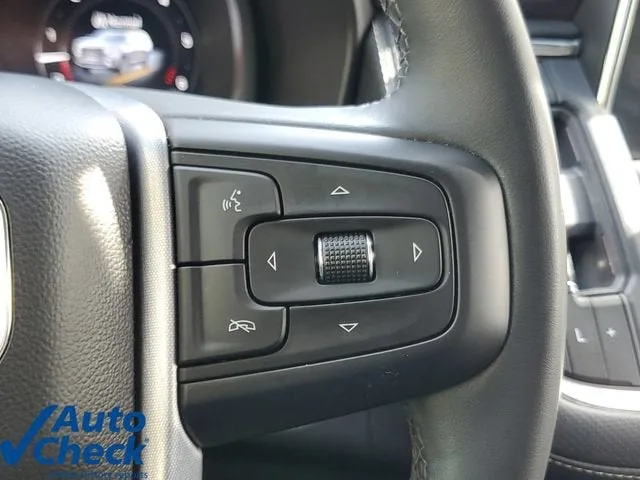 2023 GMC Yukon SLT photo 26