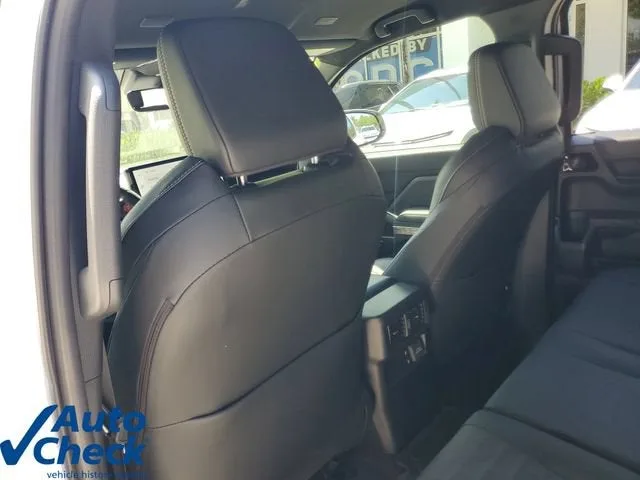 2025 Toyota 4Runner SR5 photo 13