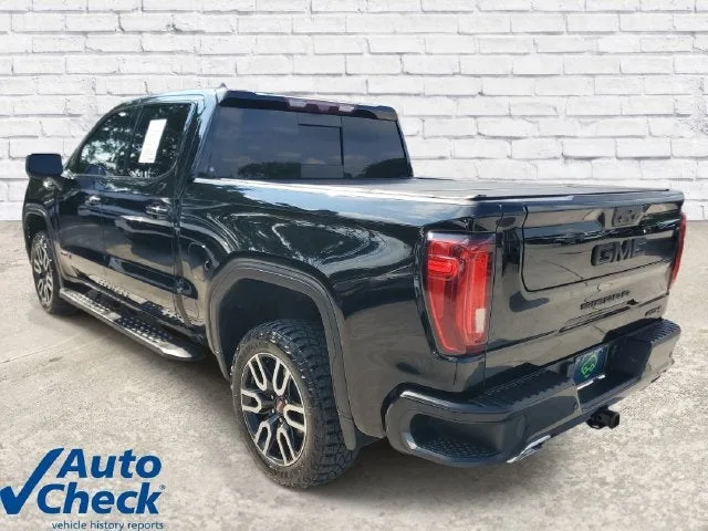 2023 GMC Sierra 1500 AT4 photo 2