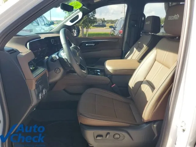 2026 Chevrolet Suburban High Country photo 20