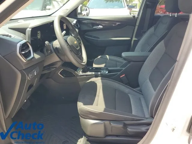 2025 Chevrolet Trailblazer LT photo 17