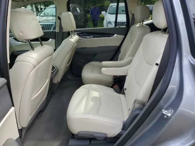 2025 Cadillac XT6 Premium Luxury photo 13