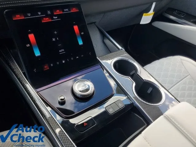 2026 Cadillac Escalade V-Series photo 31
