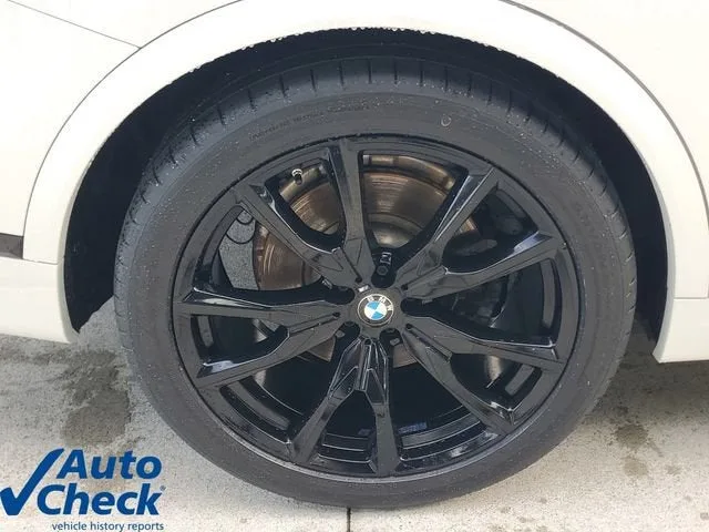 2025 BMW X7 xDrive40i photo 8