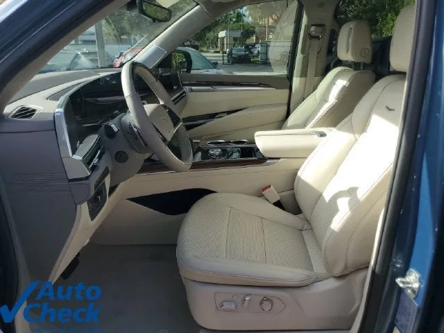 2025 Cadillac Escalade ESV Sport Platinum photo 20