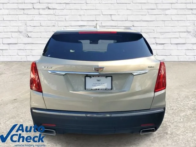 2017 Cadillac XT5 Luxury FWD photo 3