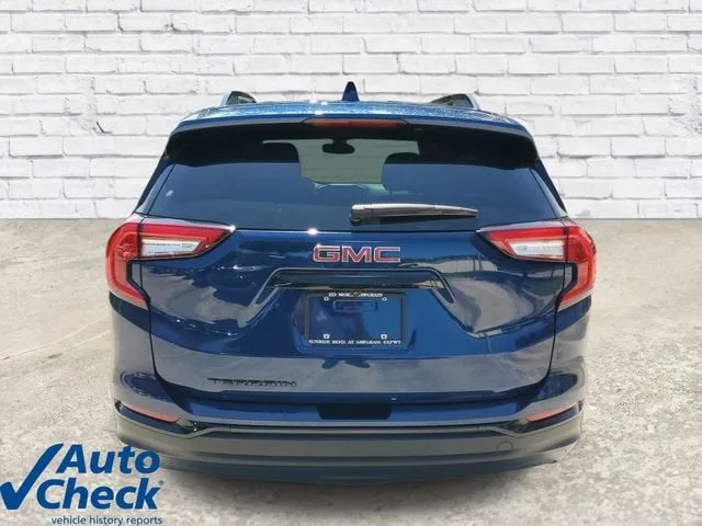 2023 GMC Terrain SLT photo 3