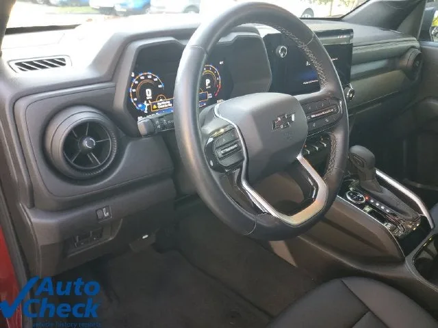 2025 Chevrolet Colorado Trail Boss photo 17