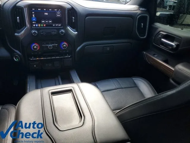2022 Chevrolet Silverado 2500 HD High Country photo 16