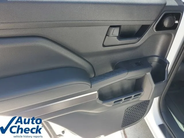 2025 Toyota 4Runner SR5 photo 14