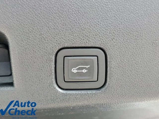 2024 GMC Acadia Elevation photo 11