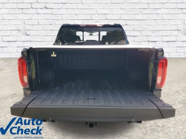 2025 GMC Sierra 1500 AT4 photo 9