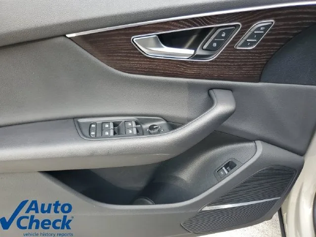 2021 Audi Q8 Premium Plus 55 TFSI quattro Tiptronic photo 21