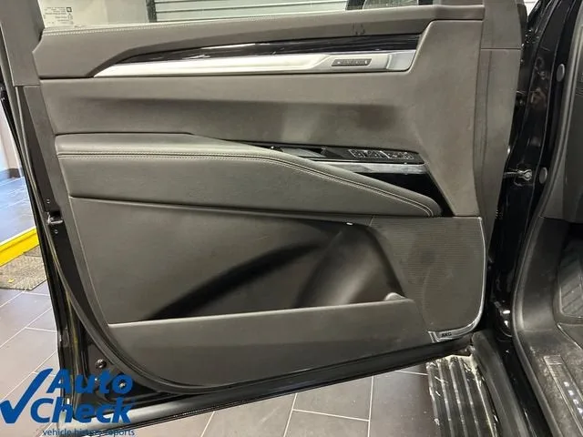 2025 Cadillac Escalade Sport photo 11