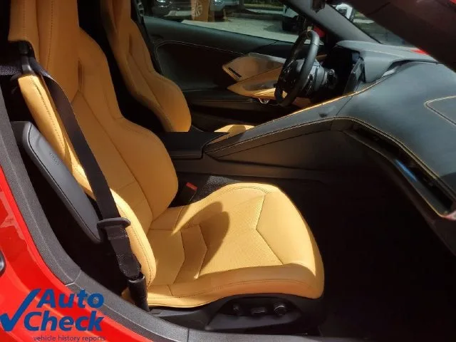 2024 Chevrolet Corvette Stingray 2LT photo 9