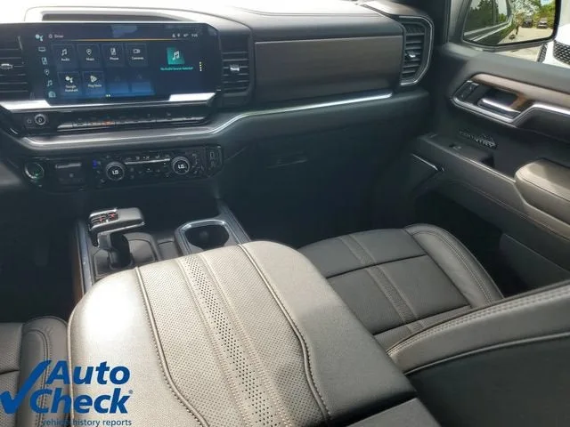 2024 Chevrolet Silverado 1500 High Country photo 15