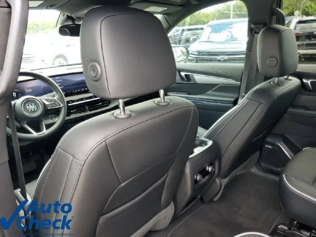 2025 Buick Enclave Preferred photo 13