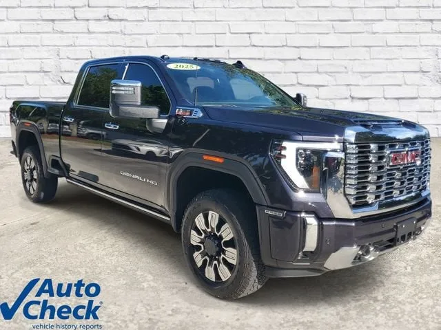 2025 GMC Sierra 2500 HD Denali photo 5