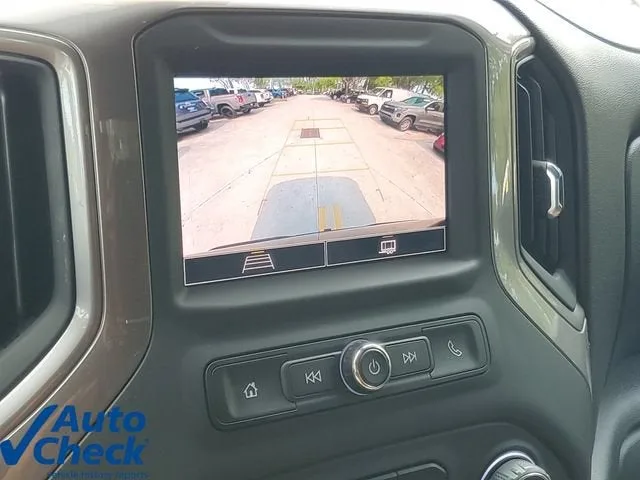 2023 Chevrolet Silverado 1500 Custom photo 24