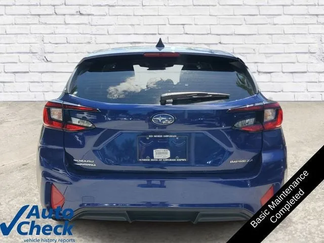 2025 Subaru Impreza BASE photo 2