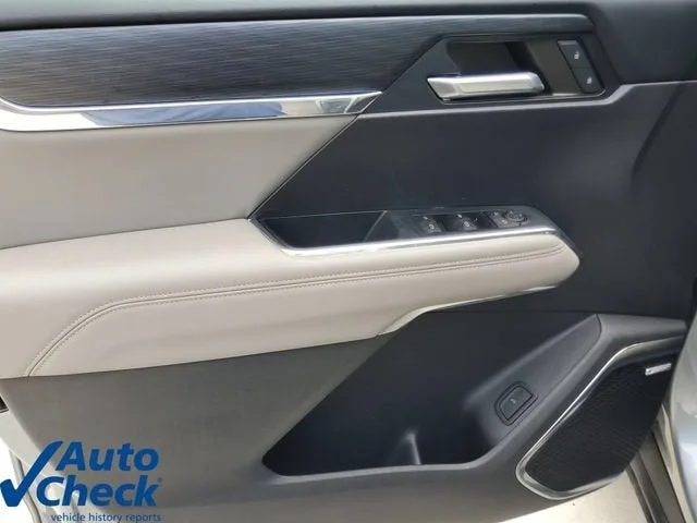2024 GMC Acadia Elevation photo 21